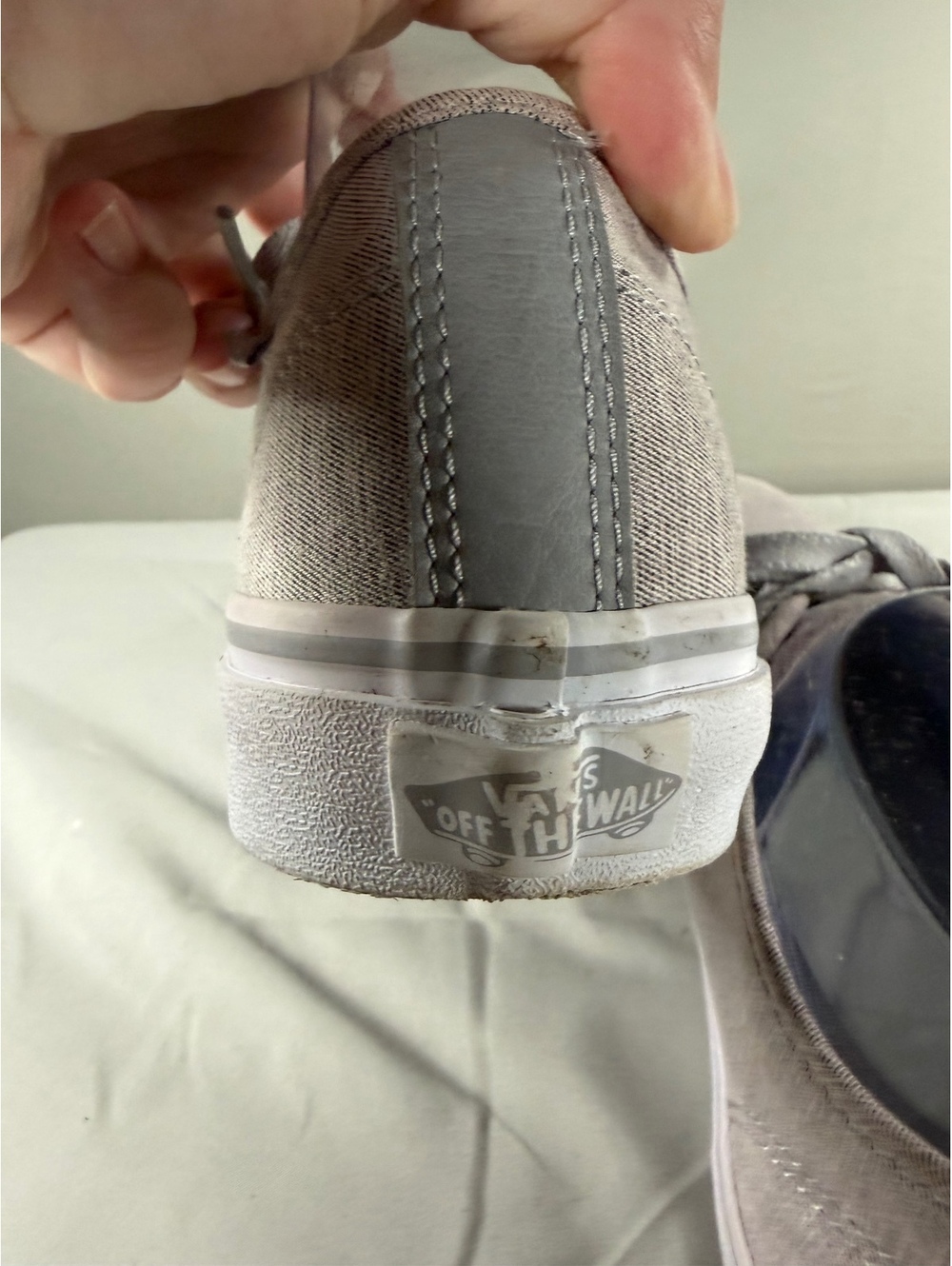 Vans Women's Gray Canvas Low Top Sneakers Size 8.5 - Picture 6 of 8